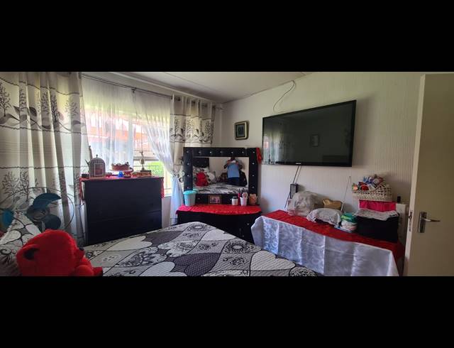 3 BEDROOM TOWNHOUSE FOR SALE IN HALFWAY GARDENS